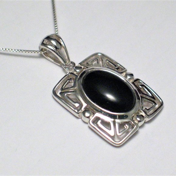 Box Chain Necklace Pendant Set w/ Black Onyx - Picture 4 of 4